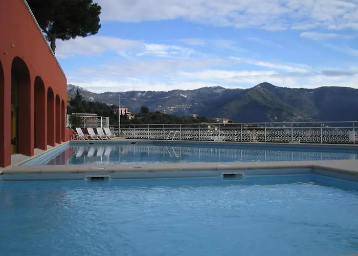 Portofino Est 3*