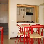 Portofino Est 公寓式酒店